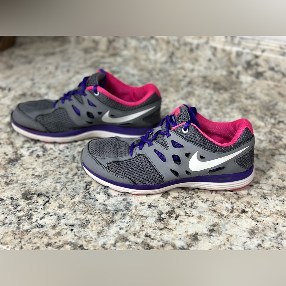 Nike Dual Fusion Lite